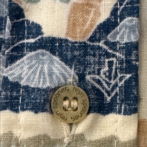 Reyn Spooner Hawaiian Aloha Shirt by Dietrich Varez Fisherman Reverse Print XL - Picture 12 of 12